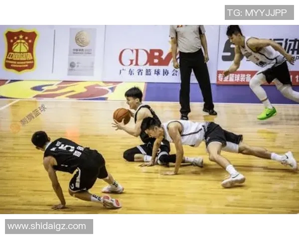 印尼与中国U19足球队激战正酣争夺亚洲青年锦标赛晋级资格